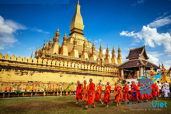 Khám Phá Đất Nước Triệu Voi /  Luang Phabang - Vientian